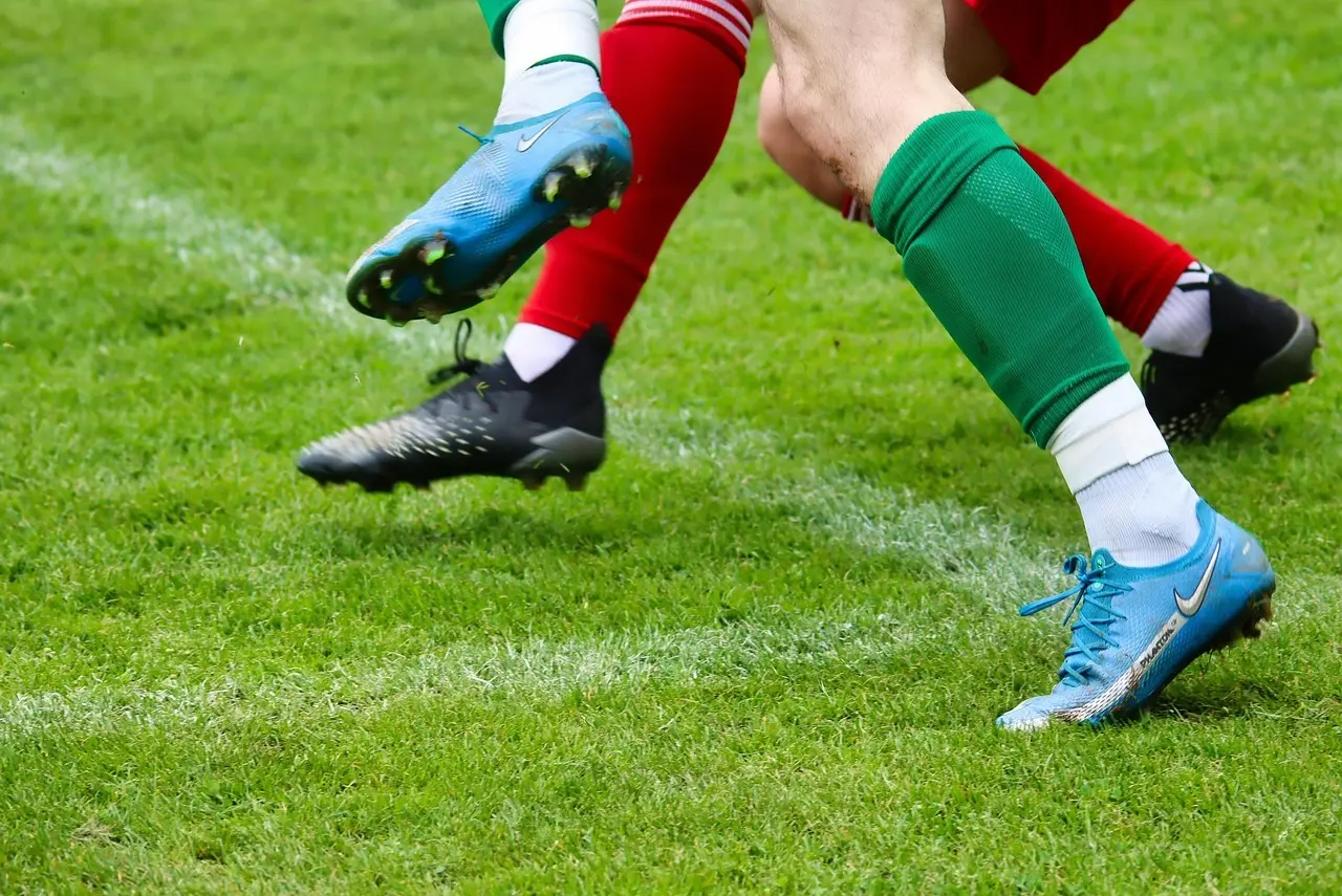 Serie C – Girone A, runde 4: Sene afgørelser, straffespark og røde kort i en tæt og dramatisk weekend