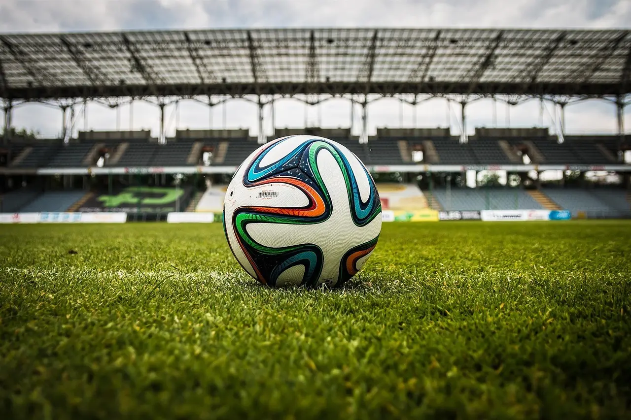 Sene udligninger, straffesparksmål og smalle sejre – runde 10 i Serie C Girone A samlet af fodboldiitalien.dk