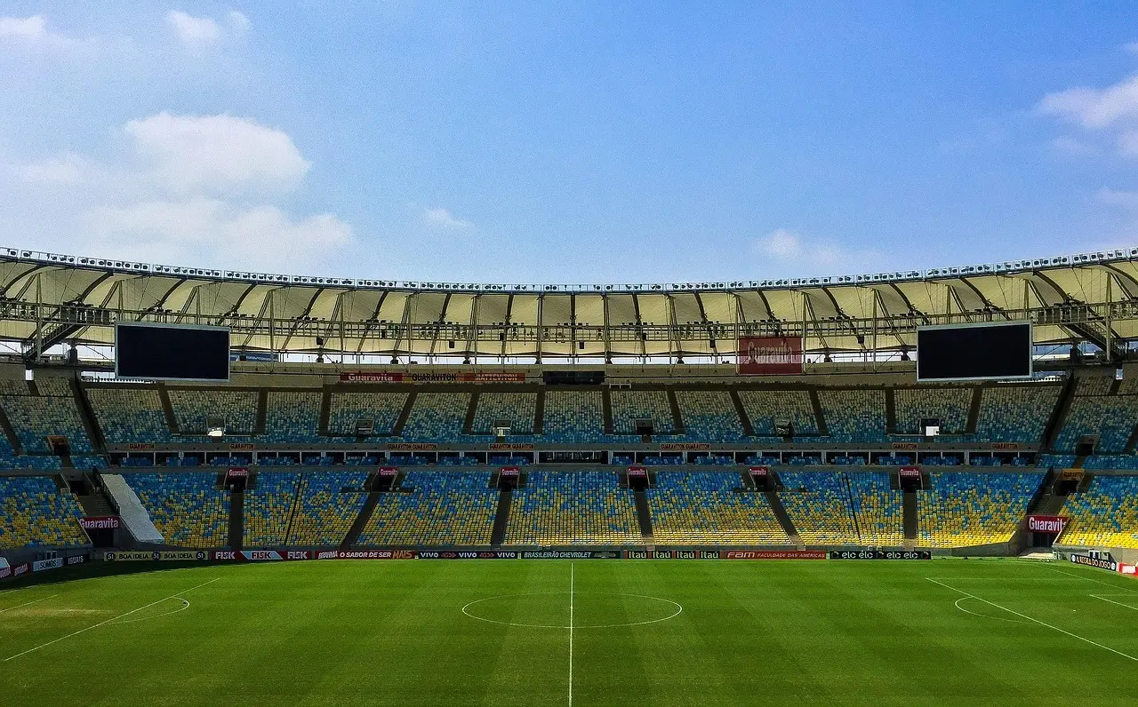 Hvordan er vejret i Napoli i juli?