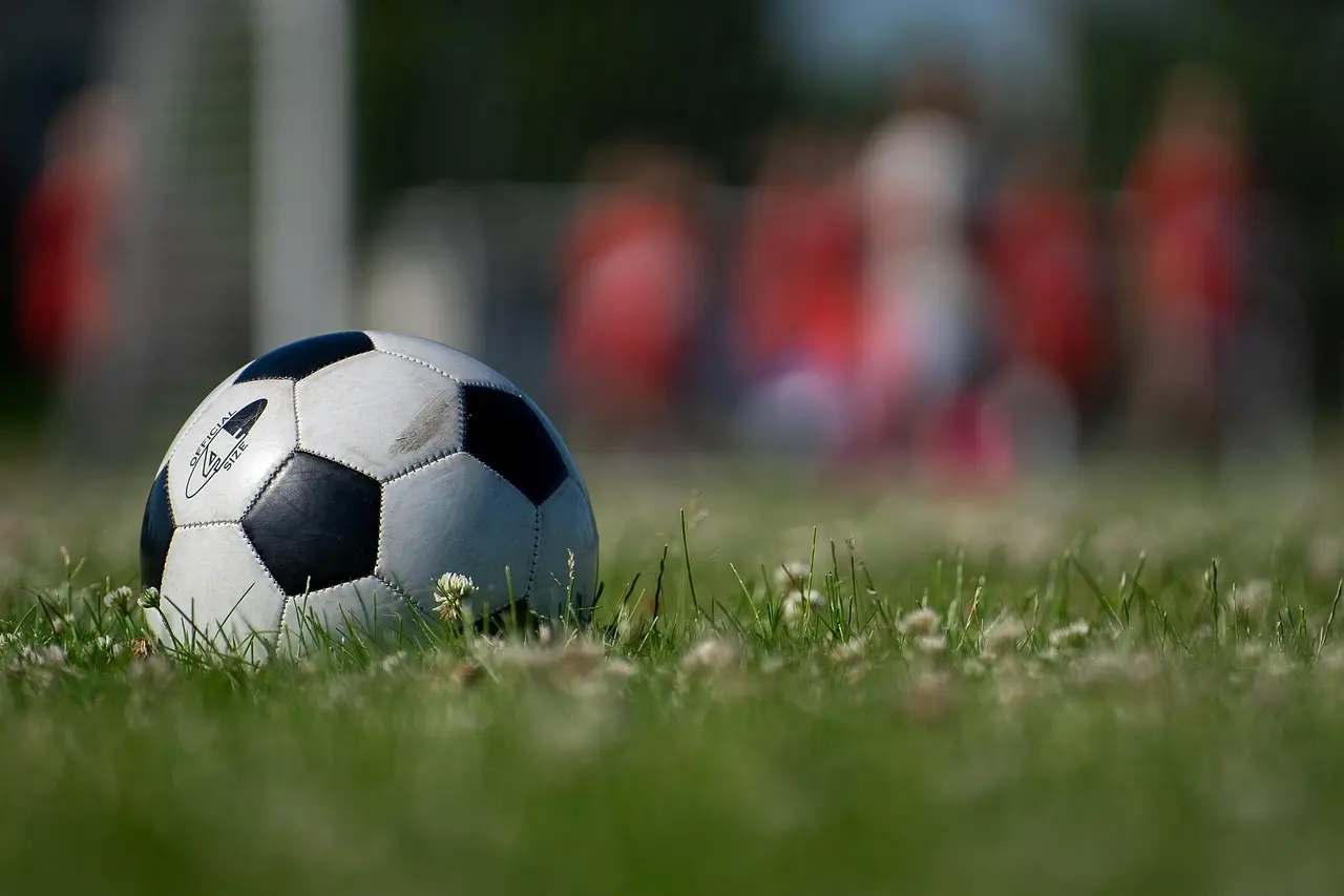 Serie C – Girone B, runde 7: sene afgørelser, røde kort og en seksmålskamp i San Benedetto