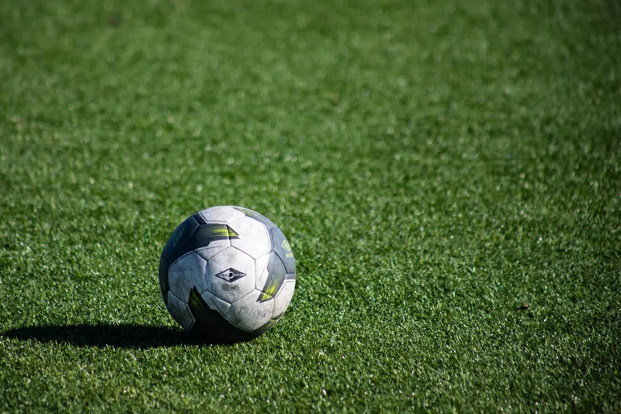 Smalle sejre, straffesparksdrama og tre udvisninger: Rundt om Serie C – Girone C, runde 14