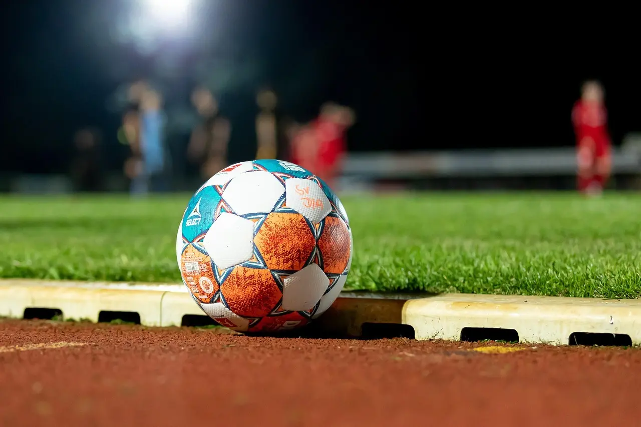 Storsejre, papir-tynde marginaler og aflyste jubelscener: Hele overblikket over Serie B runde 21